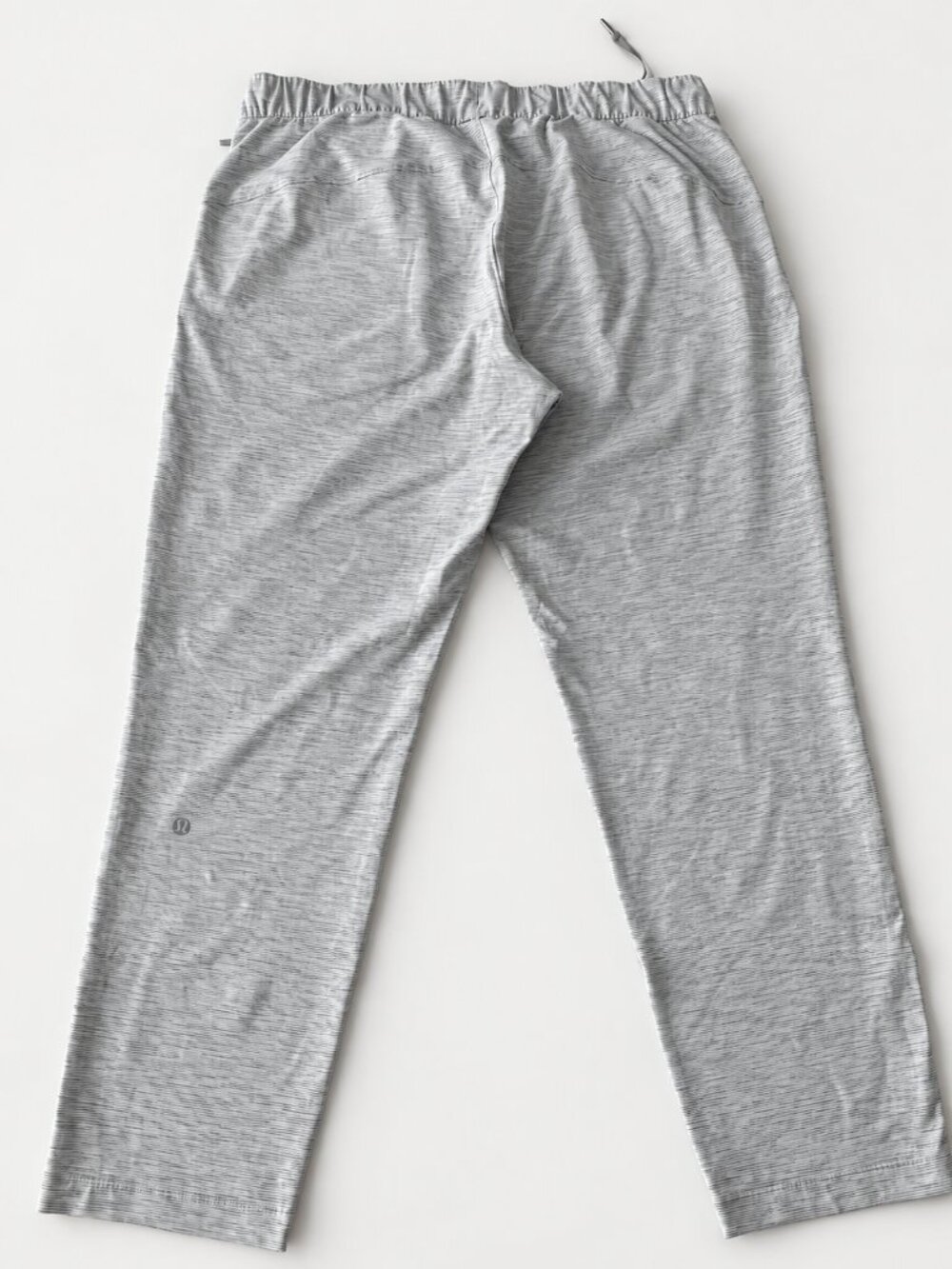 Lululemon on The Fly Pant Women's Jogger in Light Gray Size 12 - Picture 2 of 6